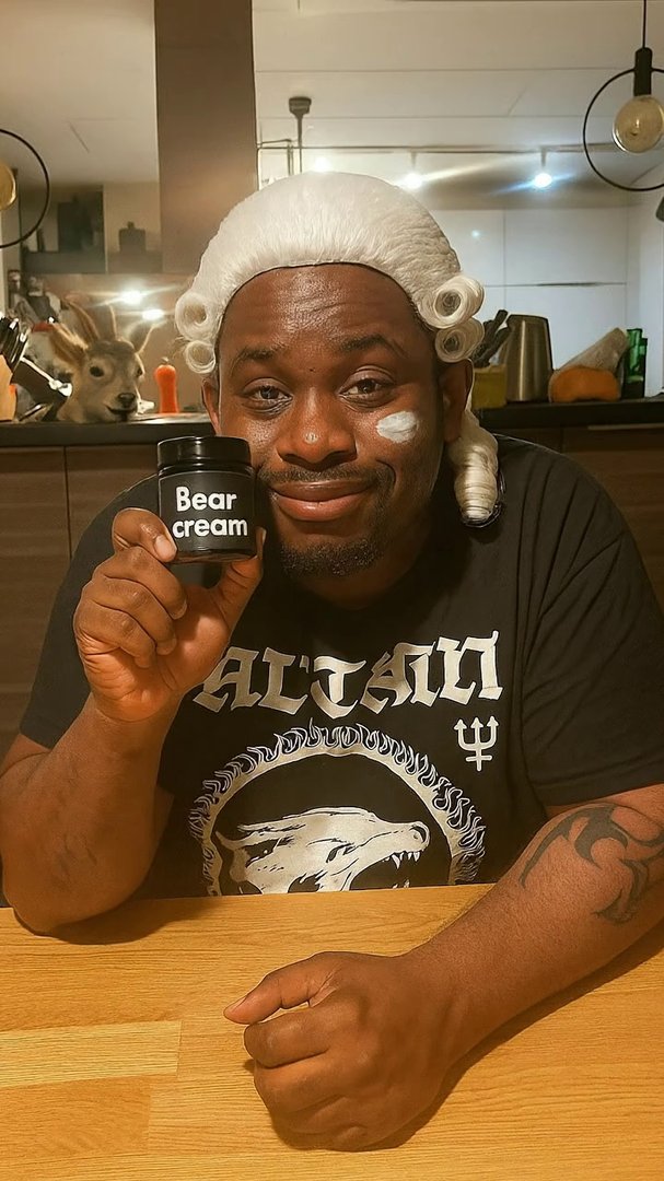 Bear cream - Scene 1