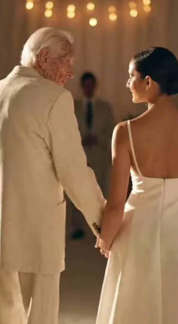 [Sora 2] Vidéo cinématographique ultra-réaliste d’environ 10 secondes, découpée en 4 micro-scènes consécutive... - Veo 3 AI video prompt thumbnail