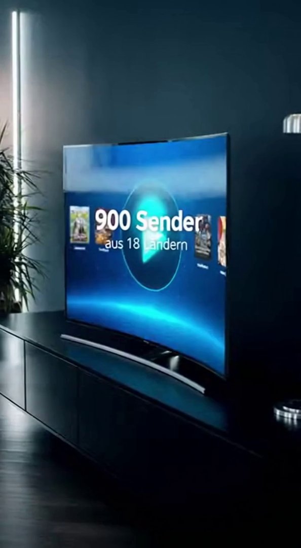 [Sora 2] Erstelle einen modernen, hochwertigen Werbespot für einen Premium-IPTV-Dienst. Der Spot soll dynamis... - Veo 3 AI video prompt thumbnail