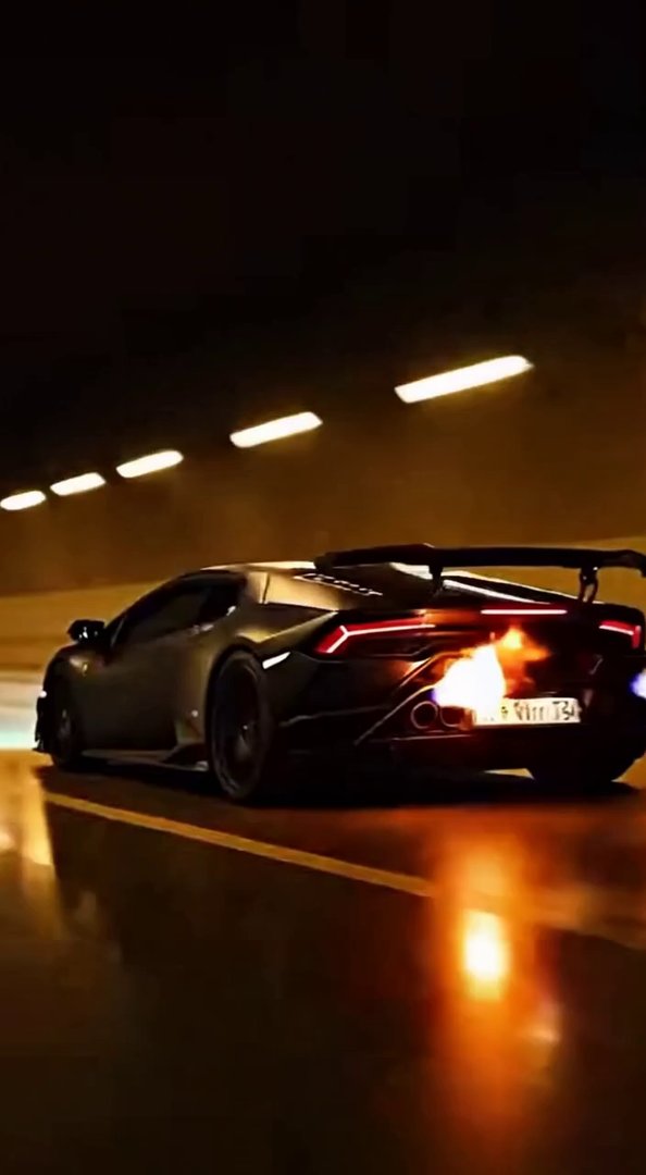 [Sora 2] « Créer une vidéo hyper réaliste 4K, style montage automobile ultra dynamique, avec 17 PLANS TRÈS CO... - Veo 3 AI video prompt thumbnail