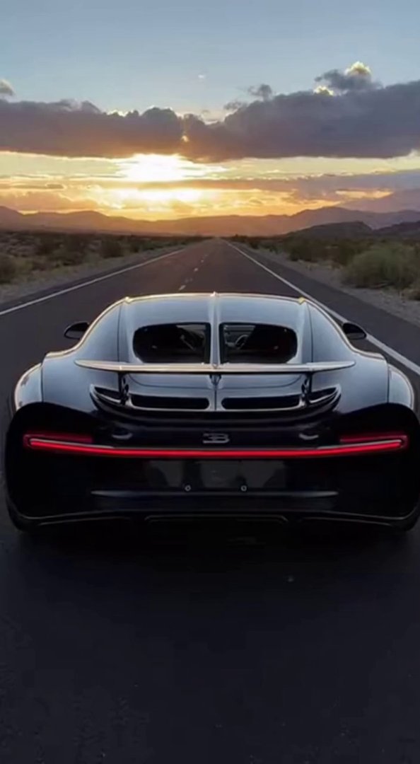 [Sora 2] Vidéo cinématographique ultra hyper réaliste d’une Bugatti Chiron noire, véhicule réel.

Caméra be... - Veo 3 AI video prompt thumbnail