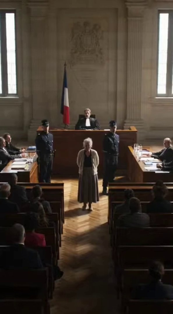 [Sora 2] Scène réaliste de tribunal français, cour d’assises, éclairage naturel, ambiance solennelle.
Plan l... - Veo 3 AI video prompt thumbnail