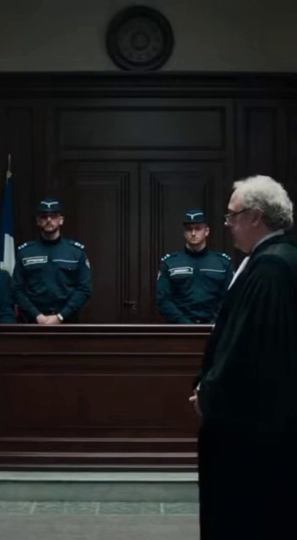 [Sora 2] Scène de cour d’assises française, réalisme cinématographique, ambiance grave et institutionnelle.
... - Veo 3 AI video prompt thumbnail