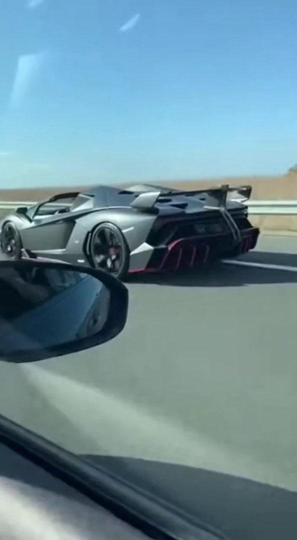 [Sora 2] Langue : Français
Voix : Masculine, confiante, excitée mais naturelle
Ton : Impressionné, spontané...