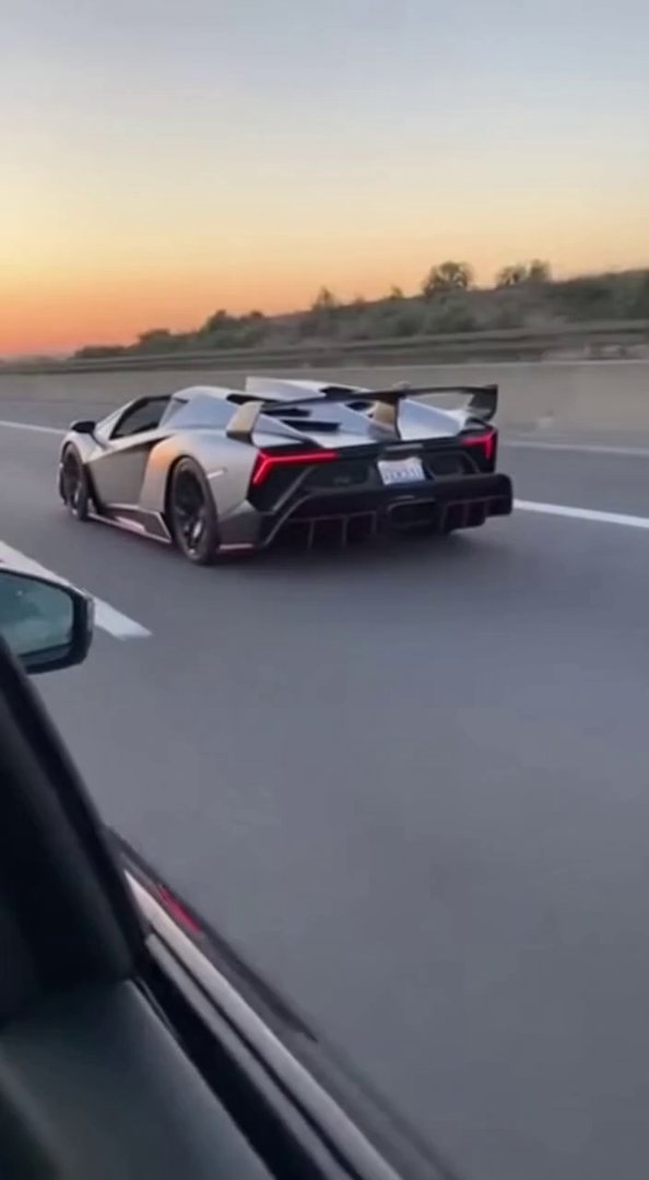 [Sora 2] Langue : Français
Voix : Masculine, confiante, excitée mais naturelle
Ton : Impressionné, spontané...